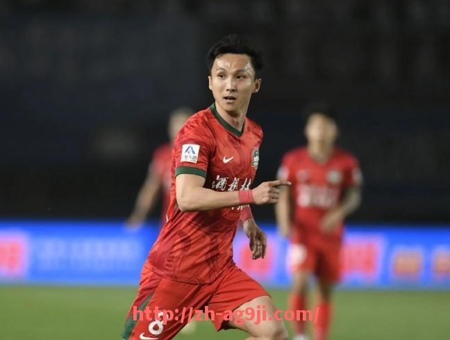 ag9游会-齐达内与恩里克的西甲战术较量：2017赛季的顶尖教练博弈解析